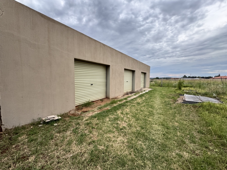 4 Bedroom Property for Sale in Wilkoppies North West